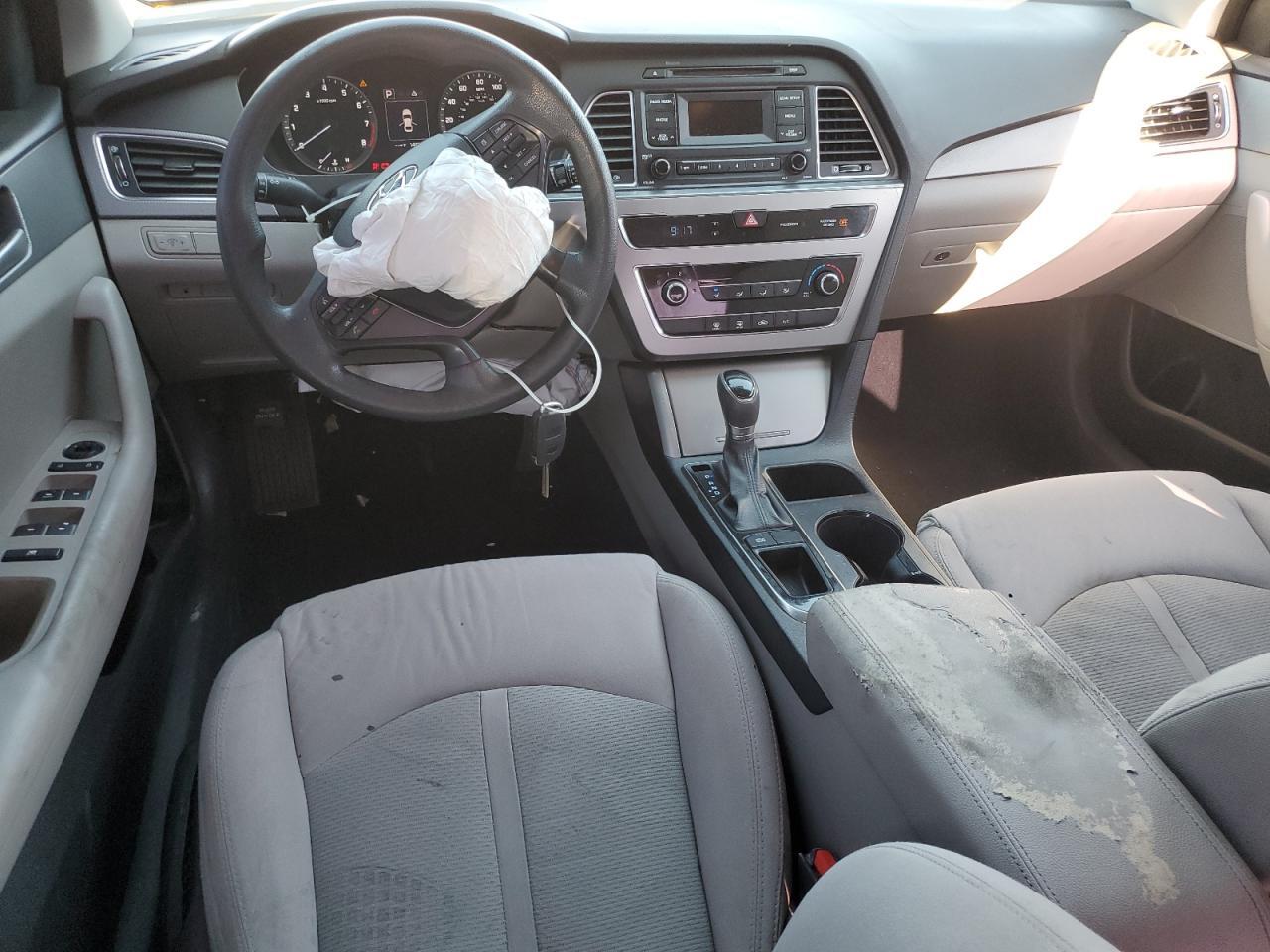 2015 HYUNDAI SONATA SE — Фото 8 из 12