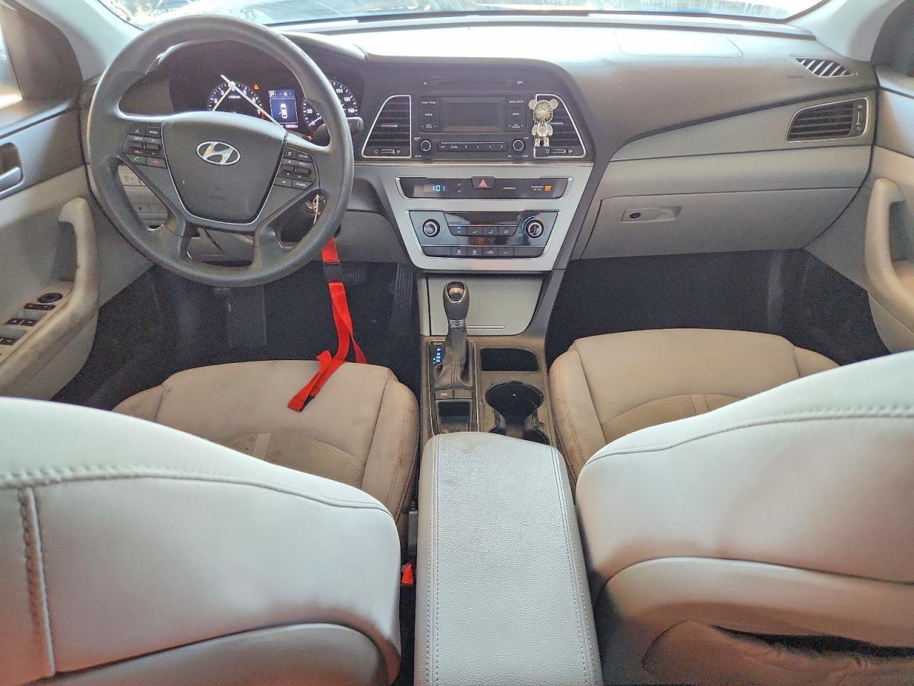 2015 HYUNDAI SONATA SE — Фото 8 из 12