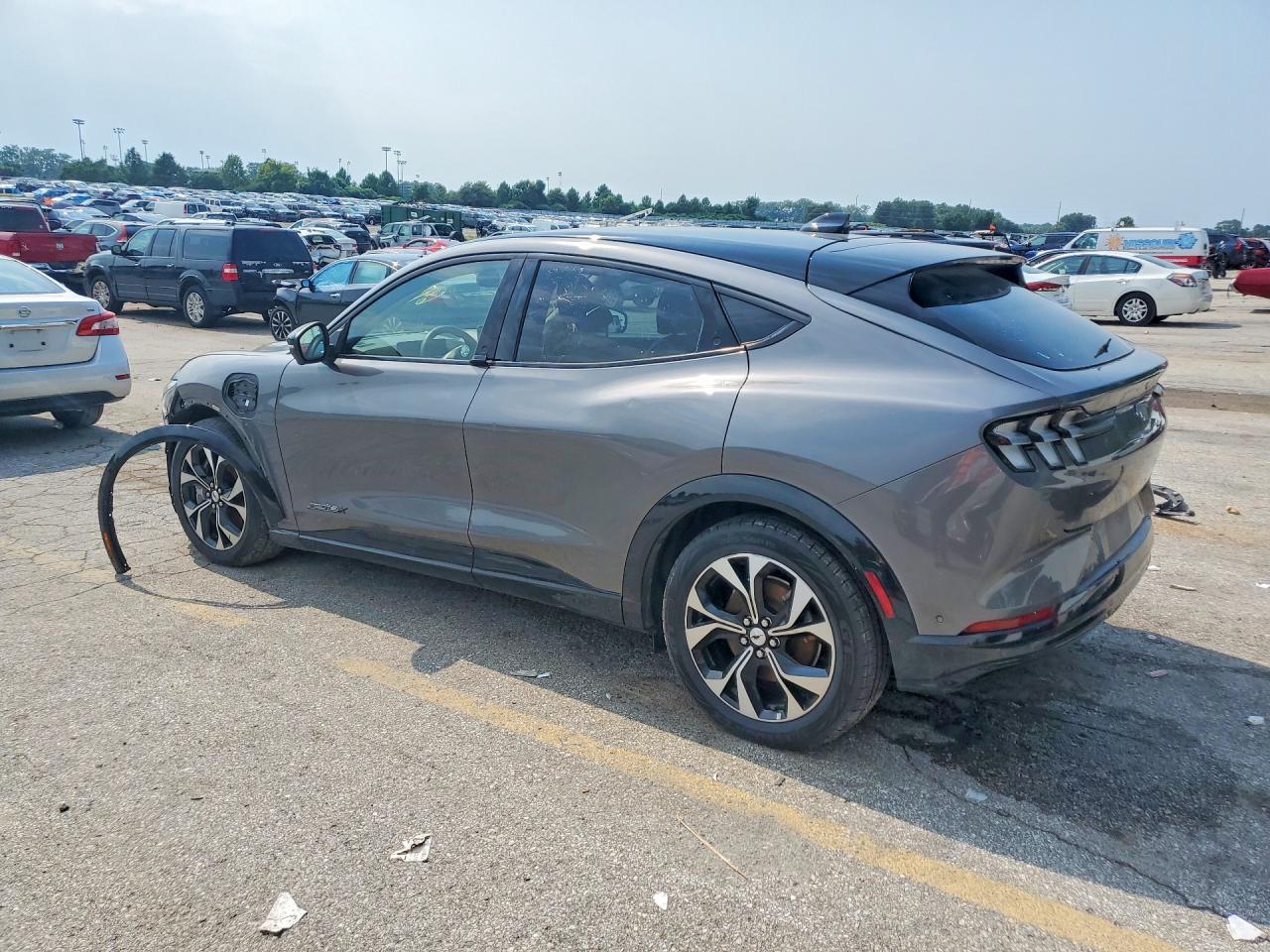 2023 FORD MUSTANG MACH-E AWD 4D SUV PREM — Фото 2 из 12