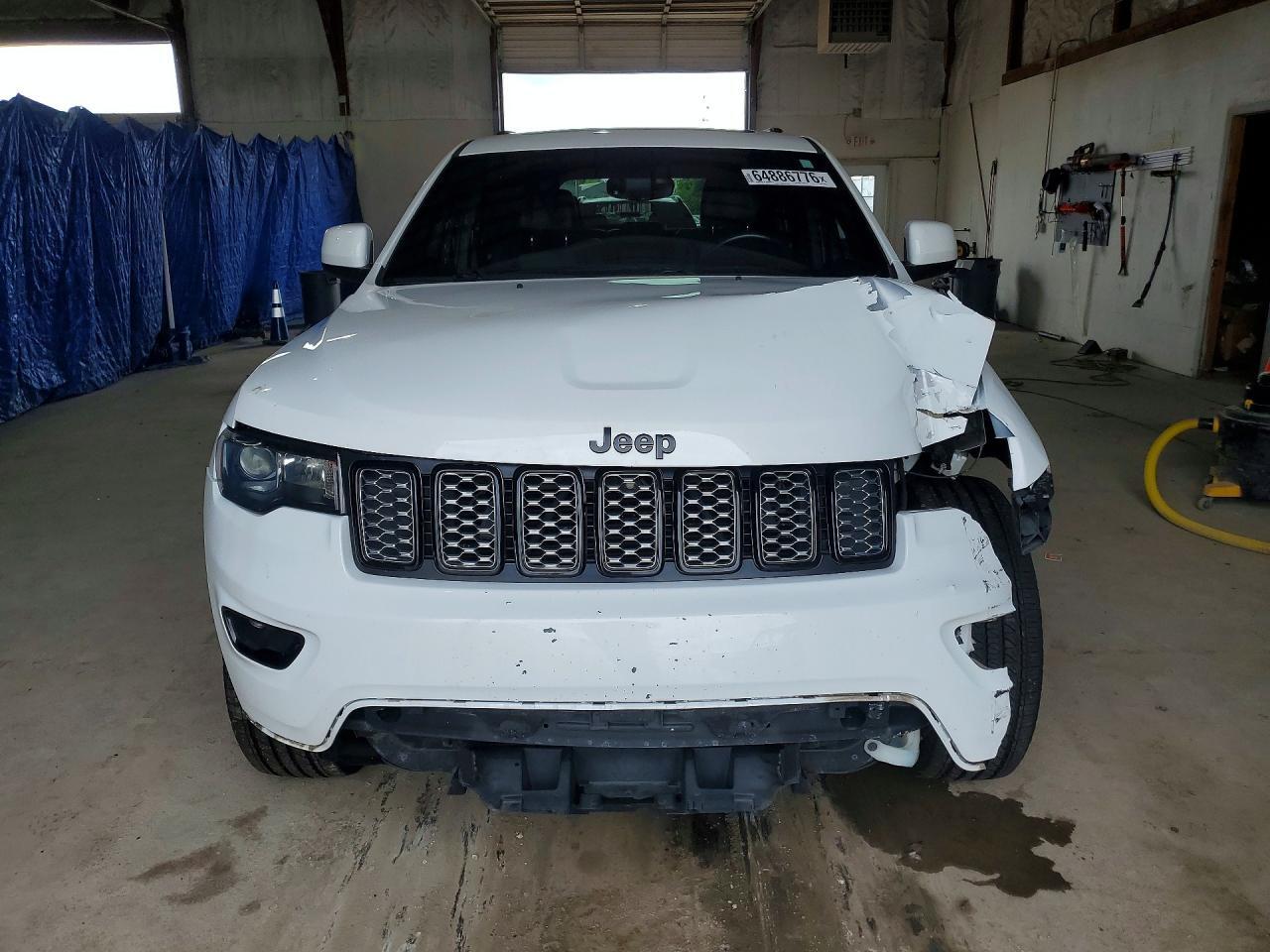 2018 JEEP GRAND CHEROKEE LAREDO — Фото 5 из 13