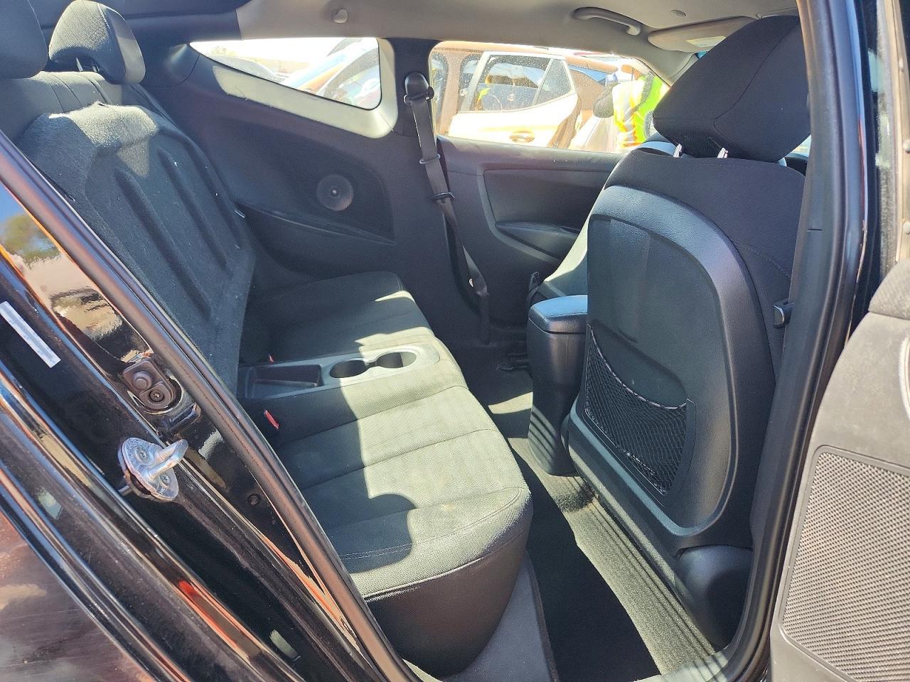 2015 HYUNDAI VELOSTER BASE — Фото 10 из 12
