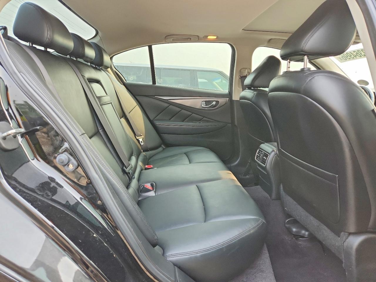2015 INFINITI Q50 PREMIUM — Фото 10 из 12