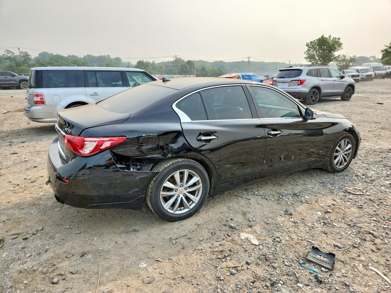 2015 INFINITI Q50 PREMIUM — Фото 3 из 12