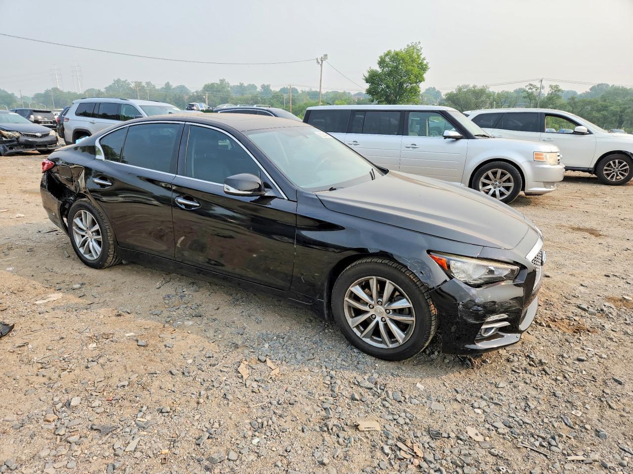 2015 INFINITI Q50 PREMIUM — Фото 4 из 12