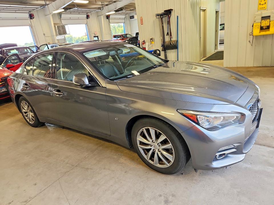 2015 INFINITI Q50 PREMIUM — Фото 4 из 12