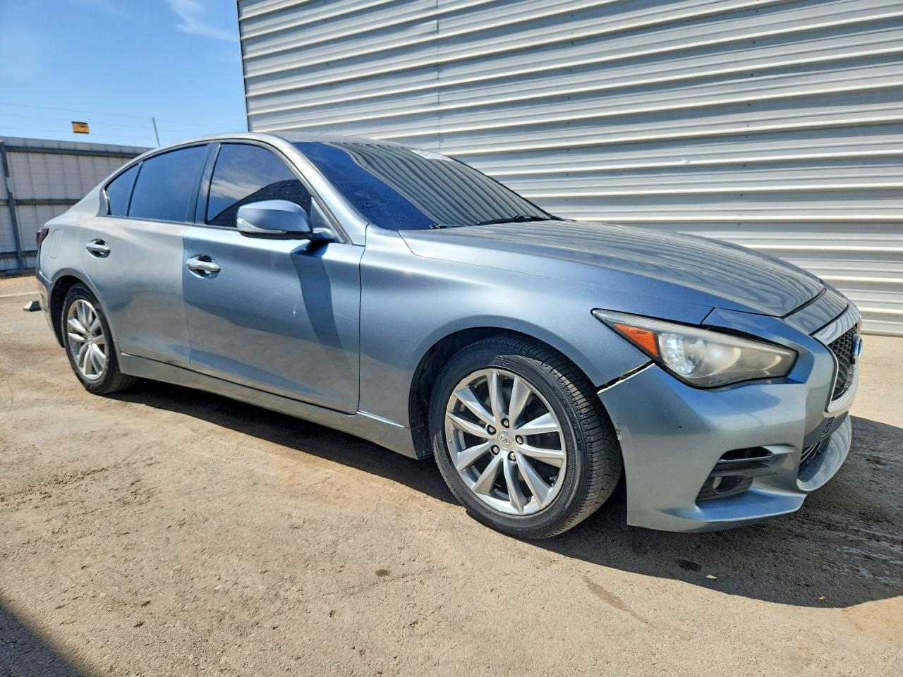 2015 INFINITI Q50 BASE — Фото 4 из 12