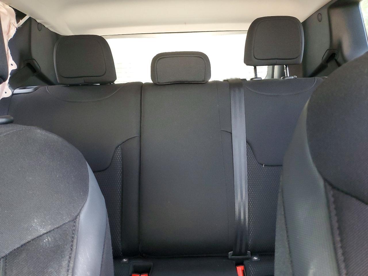 2018 JEEP RENEGADE LATITUDE — Фото 10 из 13