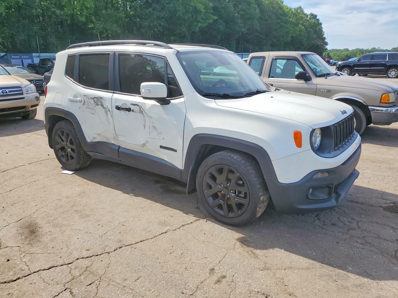 2018 JEEP RENEGADE LATITUDE — Фото 4 из 13