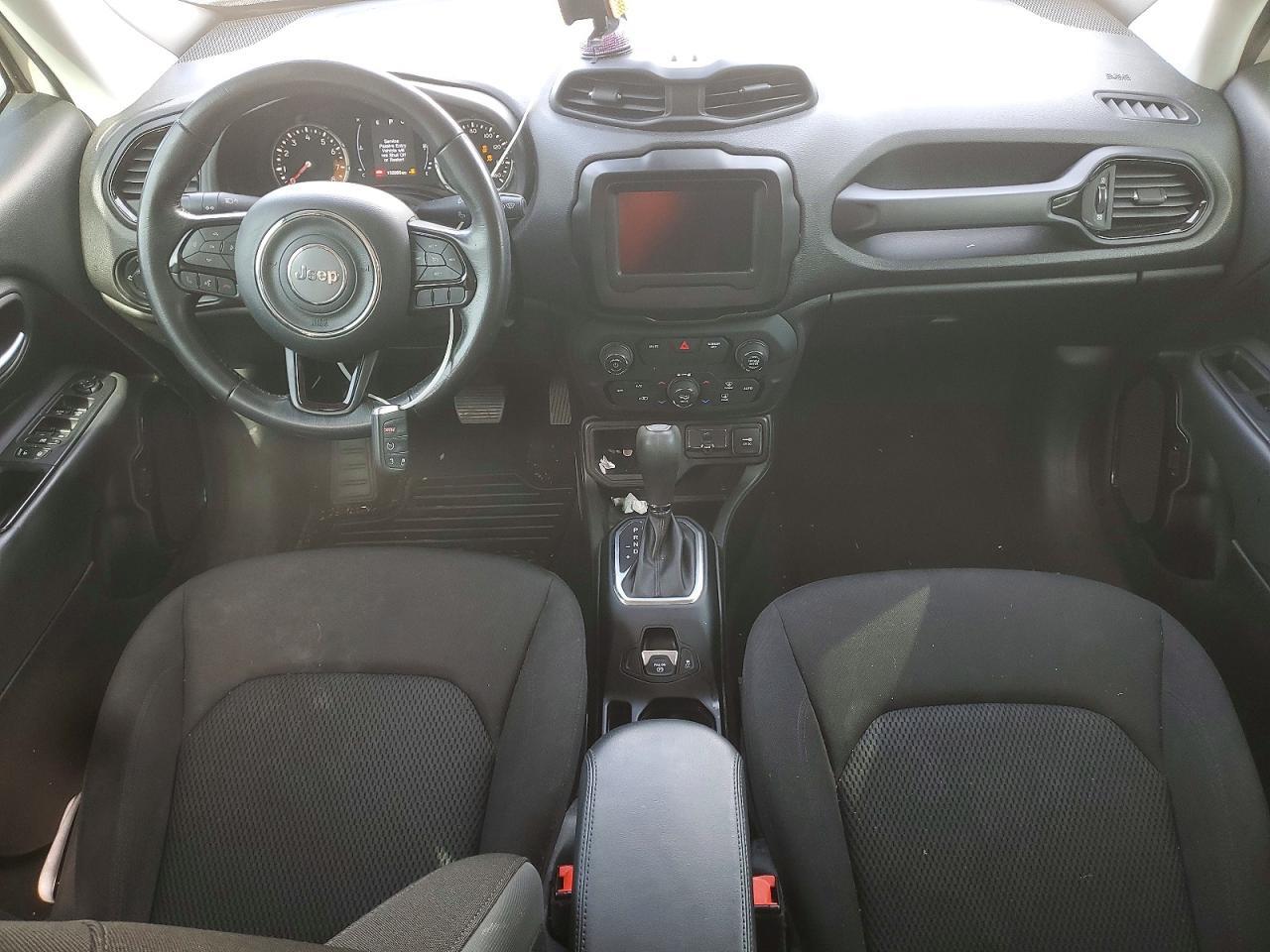 2018 JEEP RENEGADE LATITUDE — Фото 8 из 13
