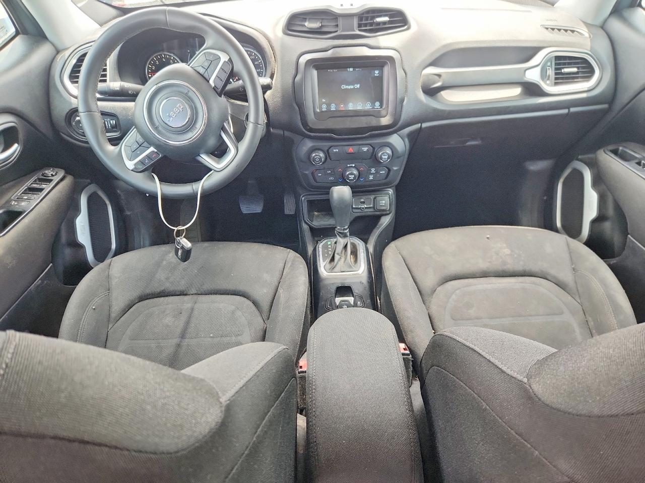 2018 JEEP RENEGADE LATITUDE — Фото 8 из 14