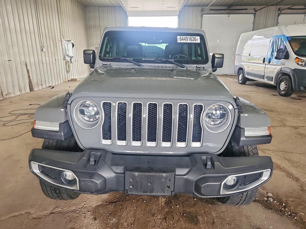 2018 JEEP WRANGLER UNLIMITED SAHARA — Фото 5 из 12