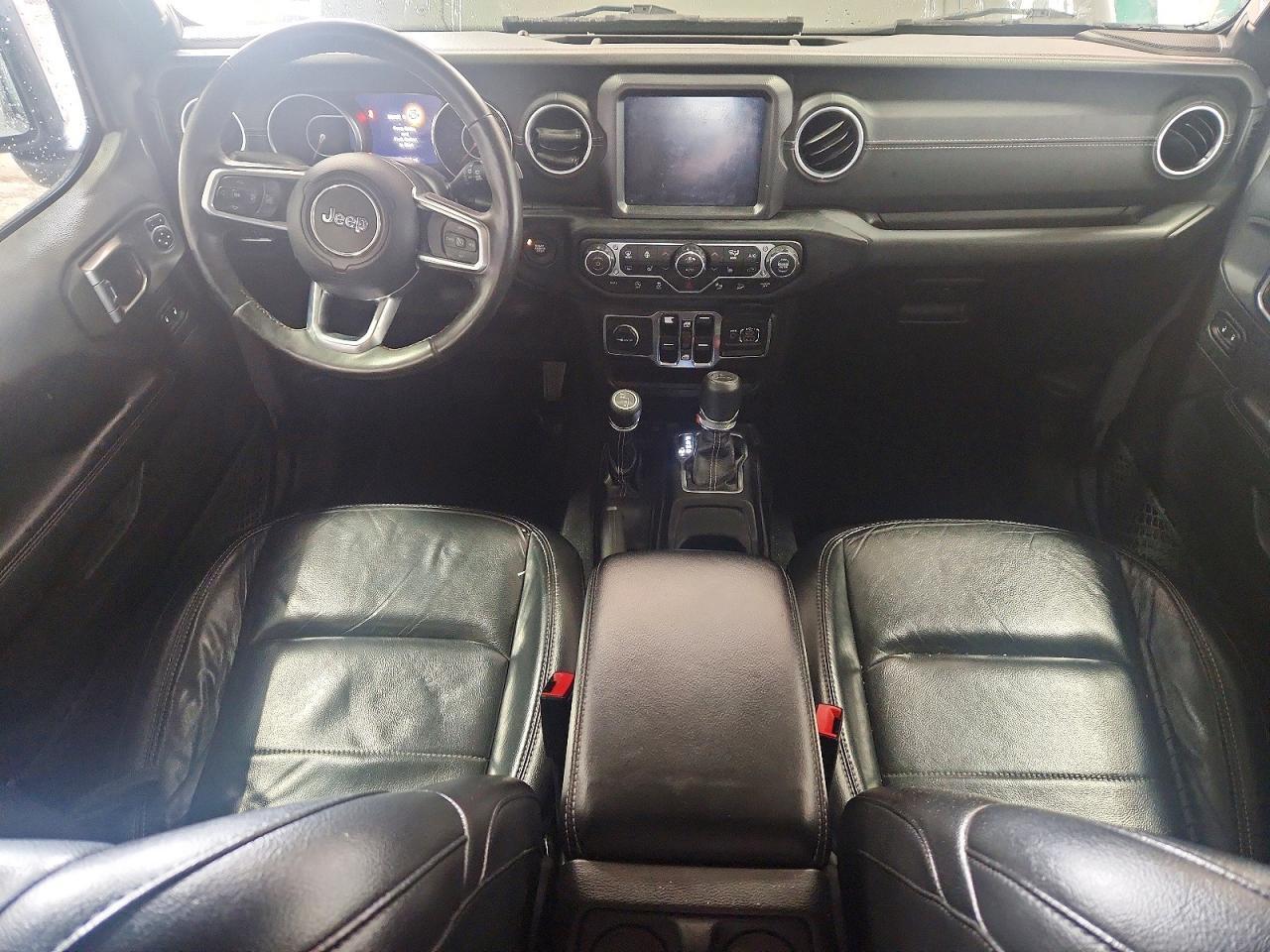 2018 JEEP WRANGLER UNLIMITED SAHARA — Фото 8 из 12