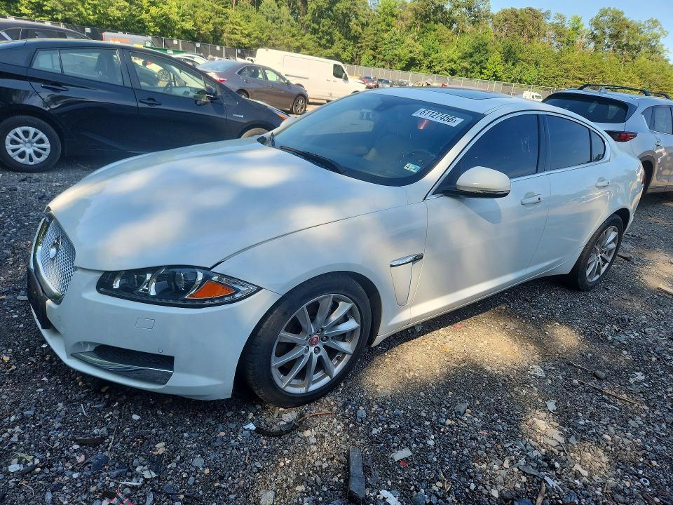 2015 JAGUAR XF SAJWA0FS5FPU58926