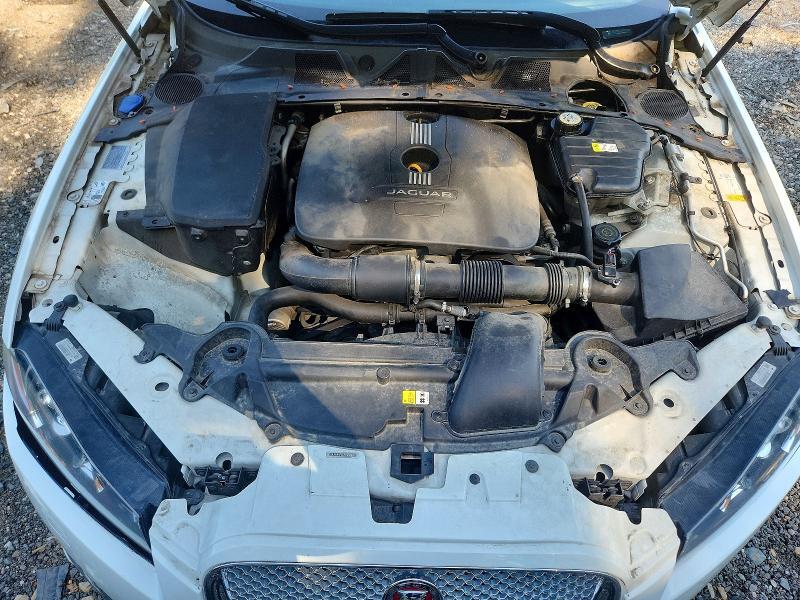 2015 JAGUAR XF 2.0T PREMIUM — Фото 11 из 12