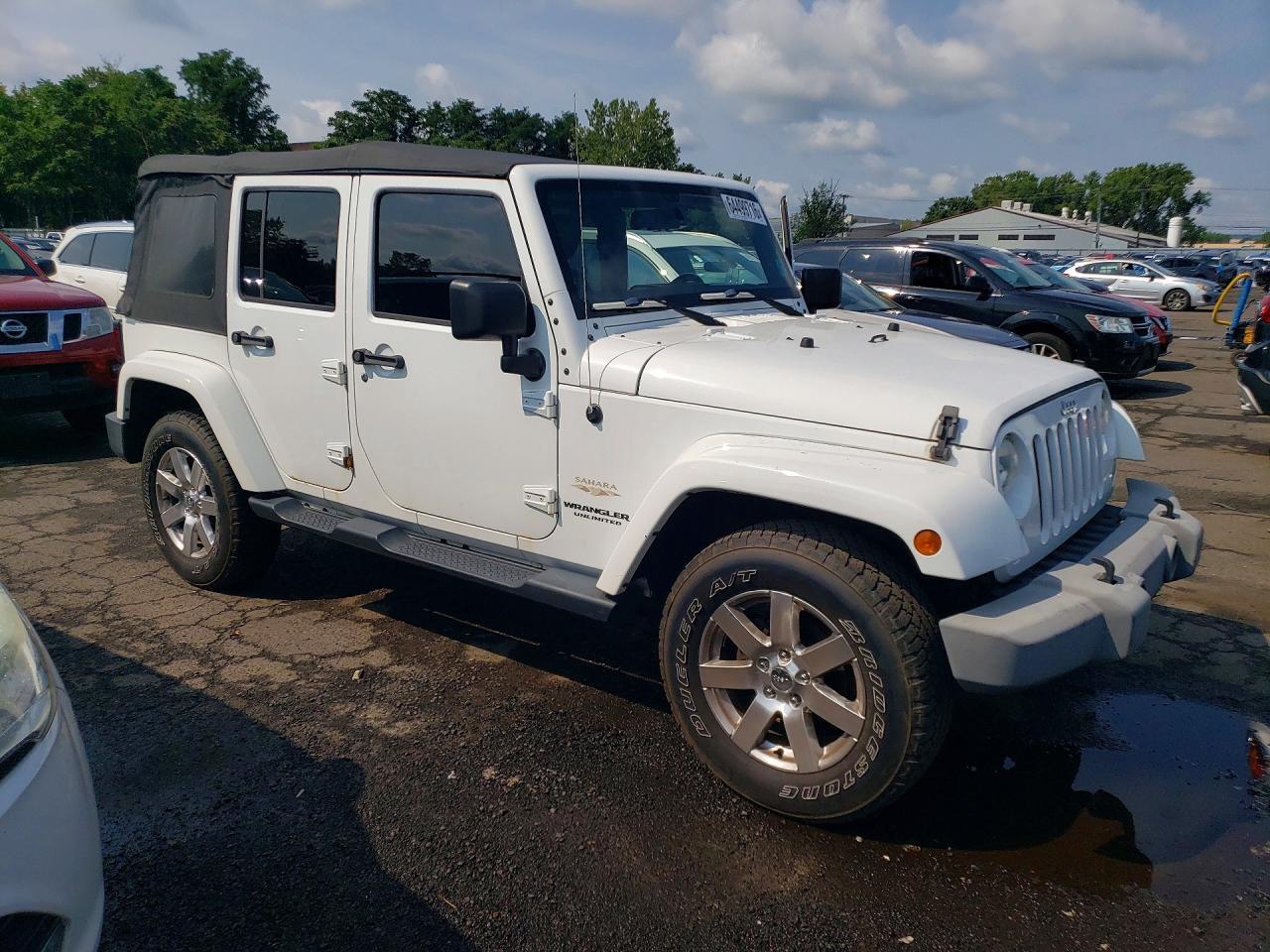 2015 JEEP WRANGLER UNLIMITED SAHARA — Фото 4 из 12