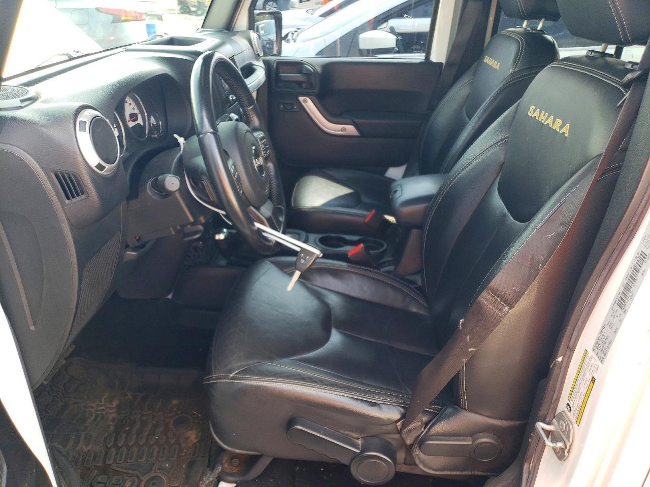 2015 JEEP WRANGLER UNLIMITED SAHARA — Фото 7 из 12