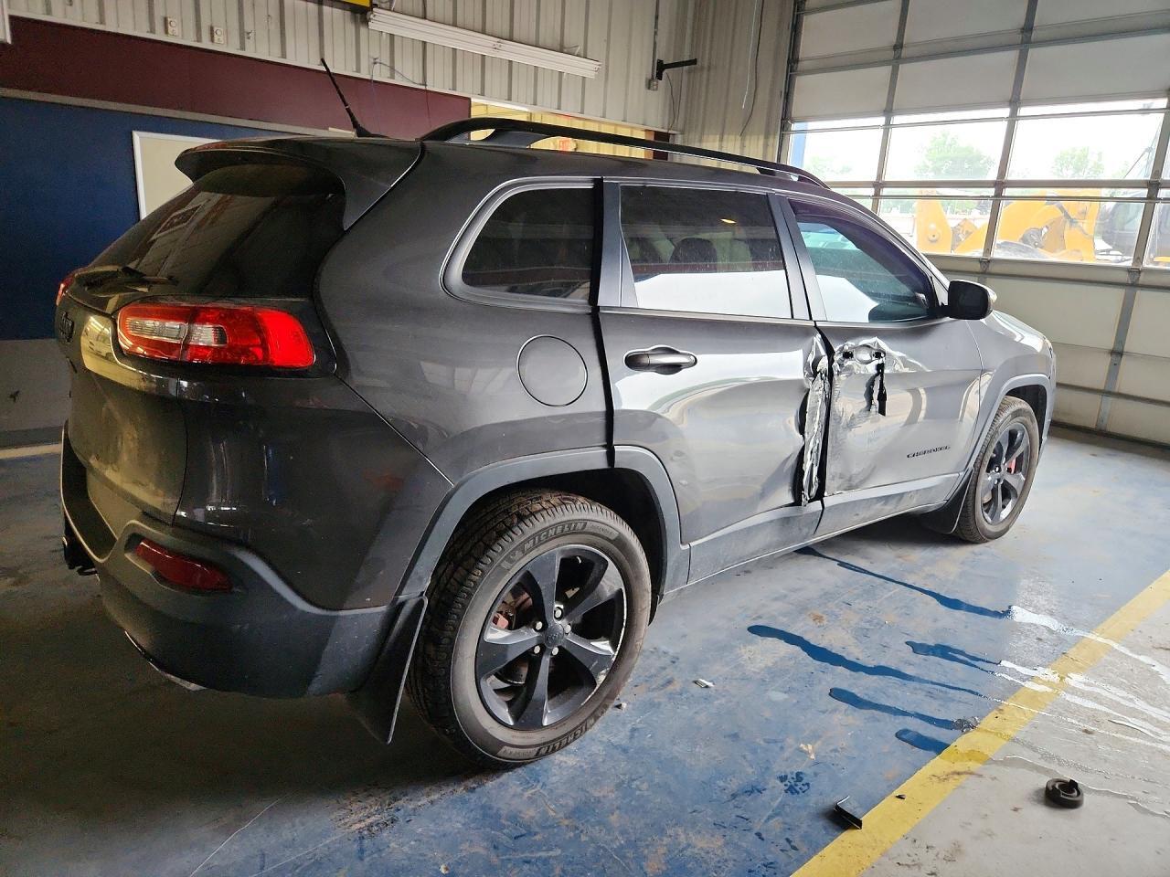 2015 JEEP CHEROKEE LATITUDE — Фото 3 из 12