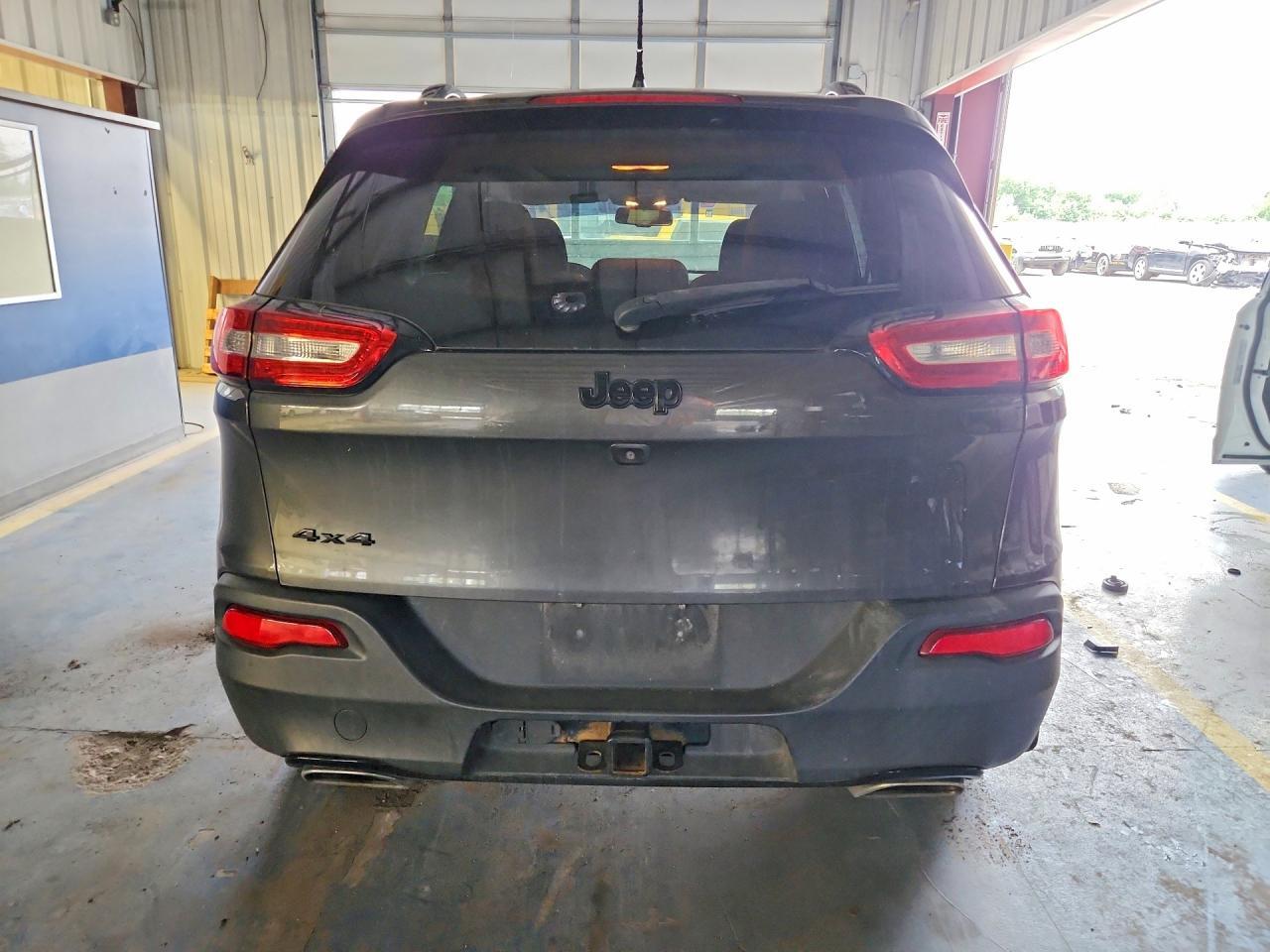 2015 JEEP CHEROKEE LATITUDE — Фото 6 из 12