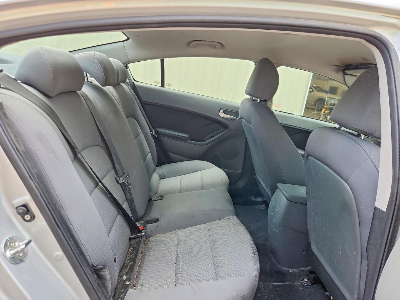 2018 KIA FORTE LX — Фото 10 из 13