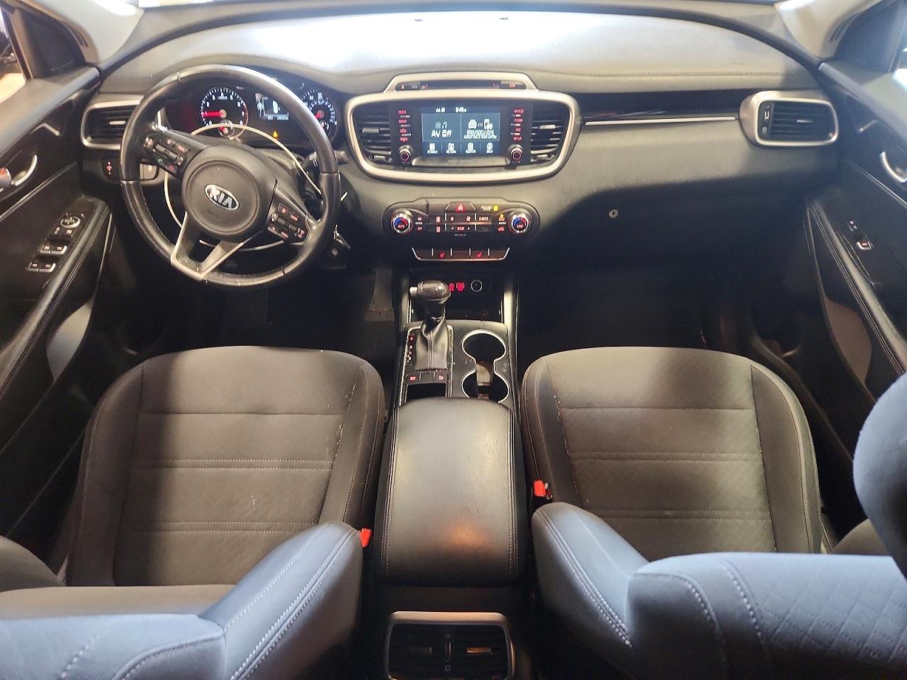 2018 KIA SORENTO LX — Фото 8 из 13