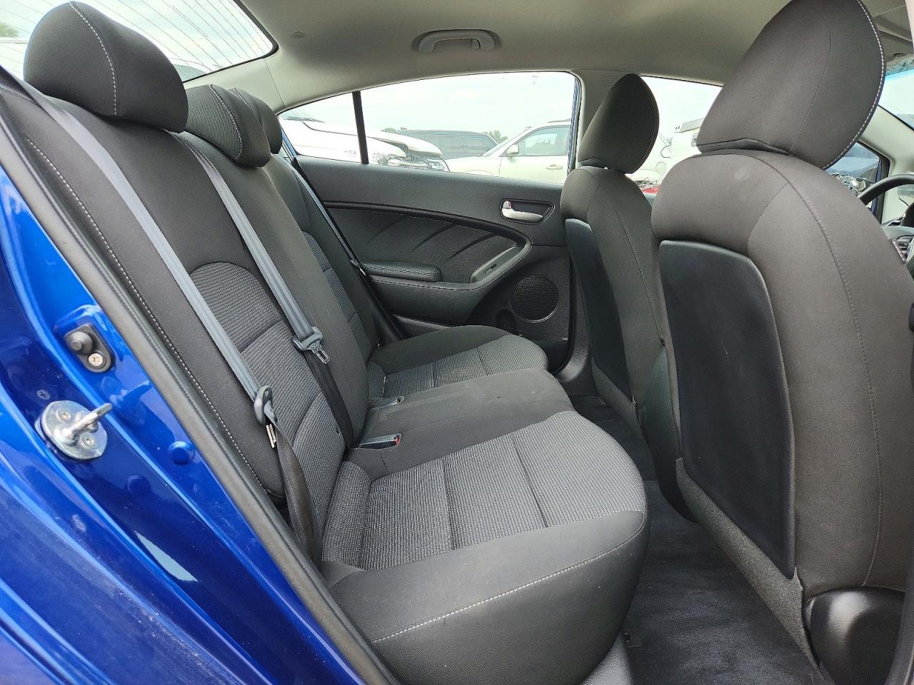 2018 KIA FORTE LX — Фото 10 из 12
