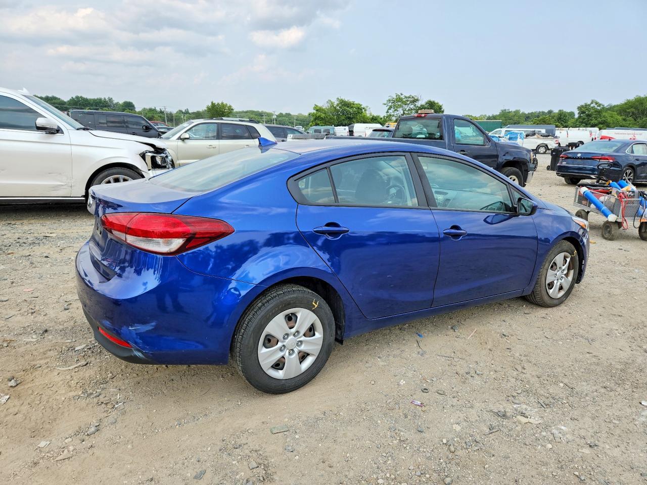 2018 KIA FORTE LX — Фото 3 из 12