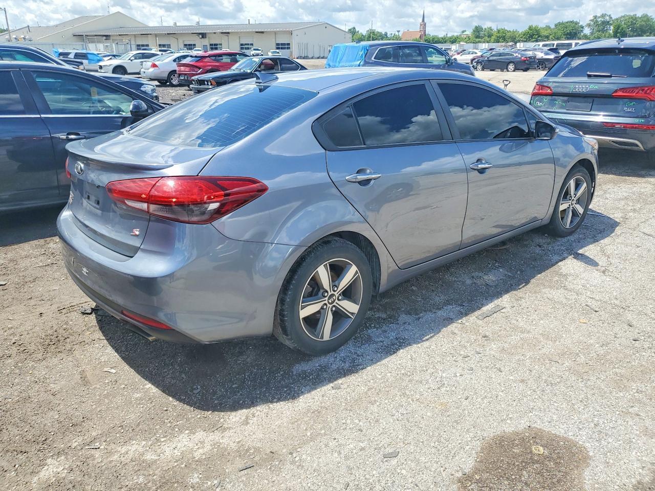 2018 KIA FORTE S — Фото 3 из 12