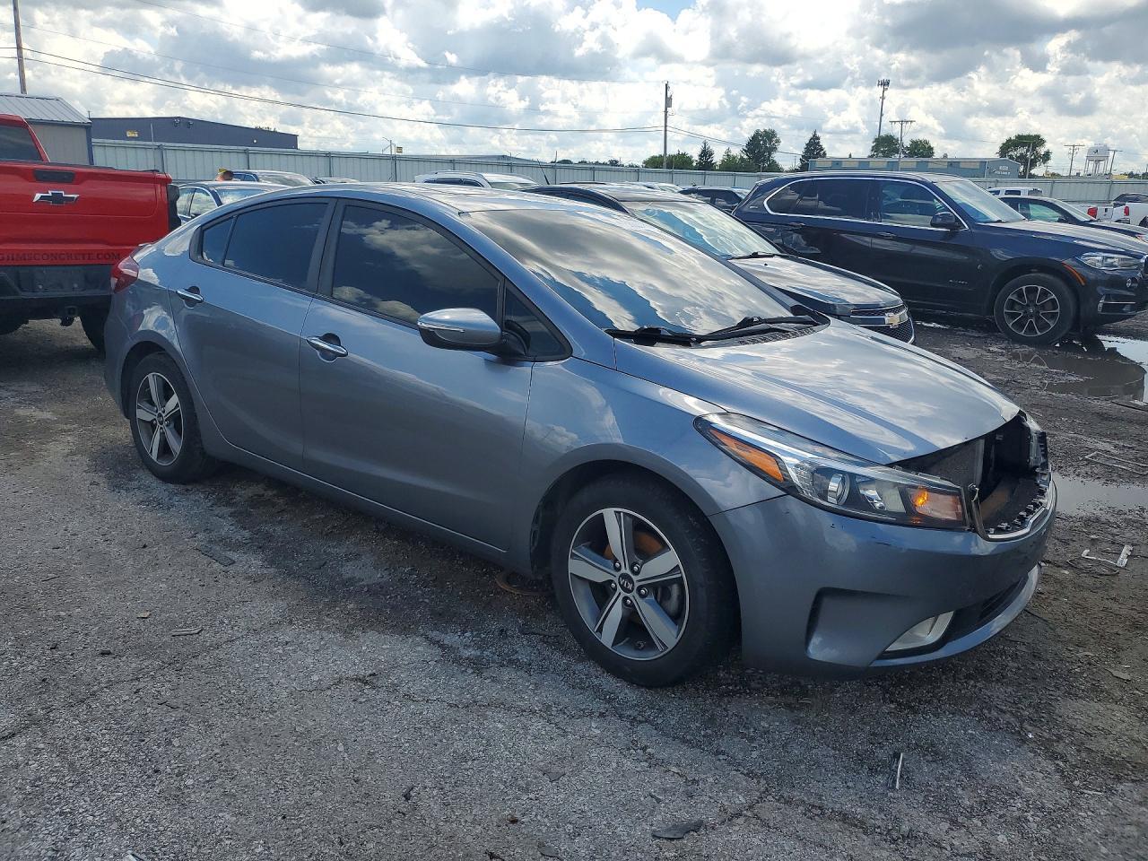 2018 KIA FORTE S — Фото 4 из 12