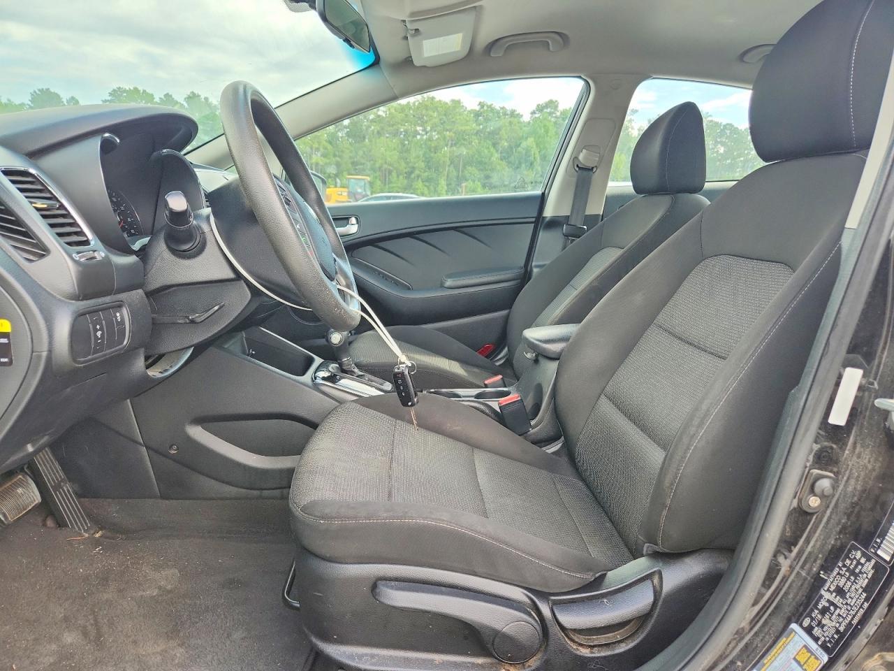 2018 KIA FORTE LX — Фото 7 из 12