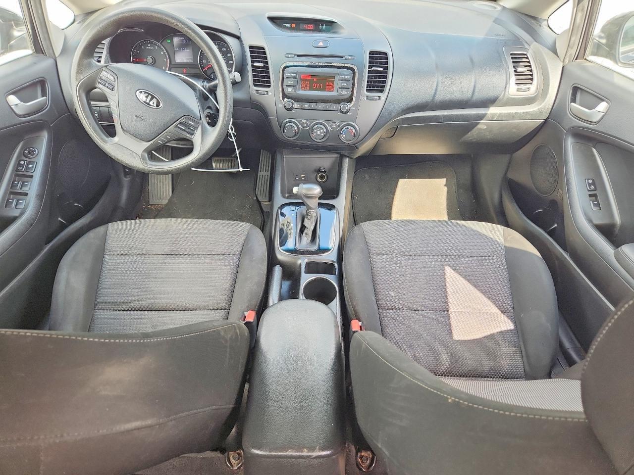 2018 KIA FORTE LX — Фото 8 из 12
