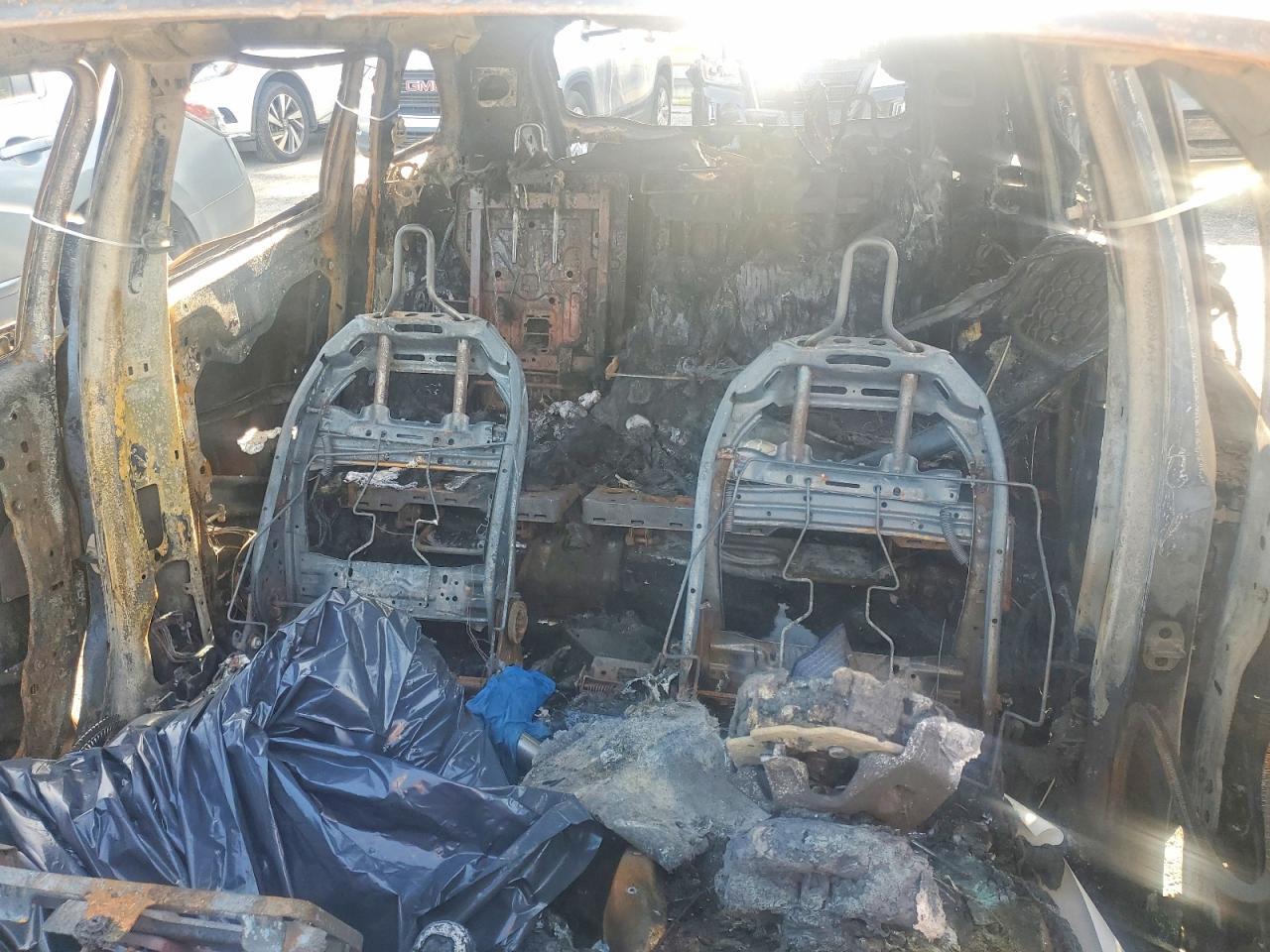 1C4PJLAB4FW731260 2015 JEEP CHEROKEE photo no. 10