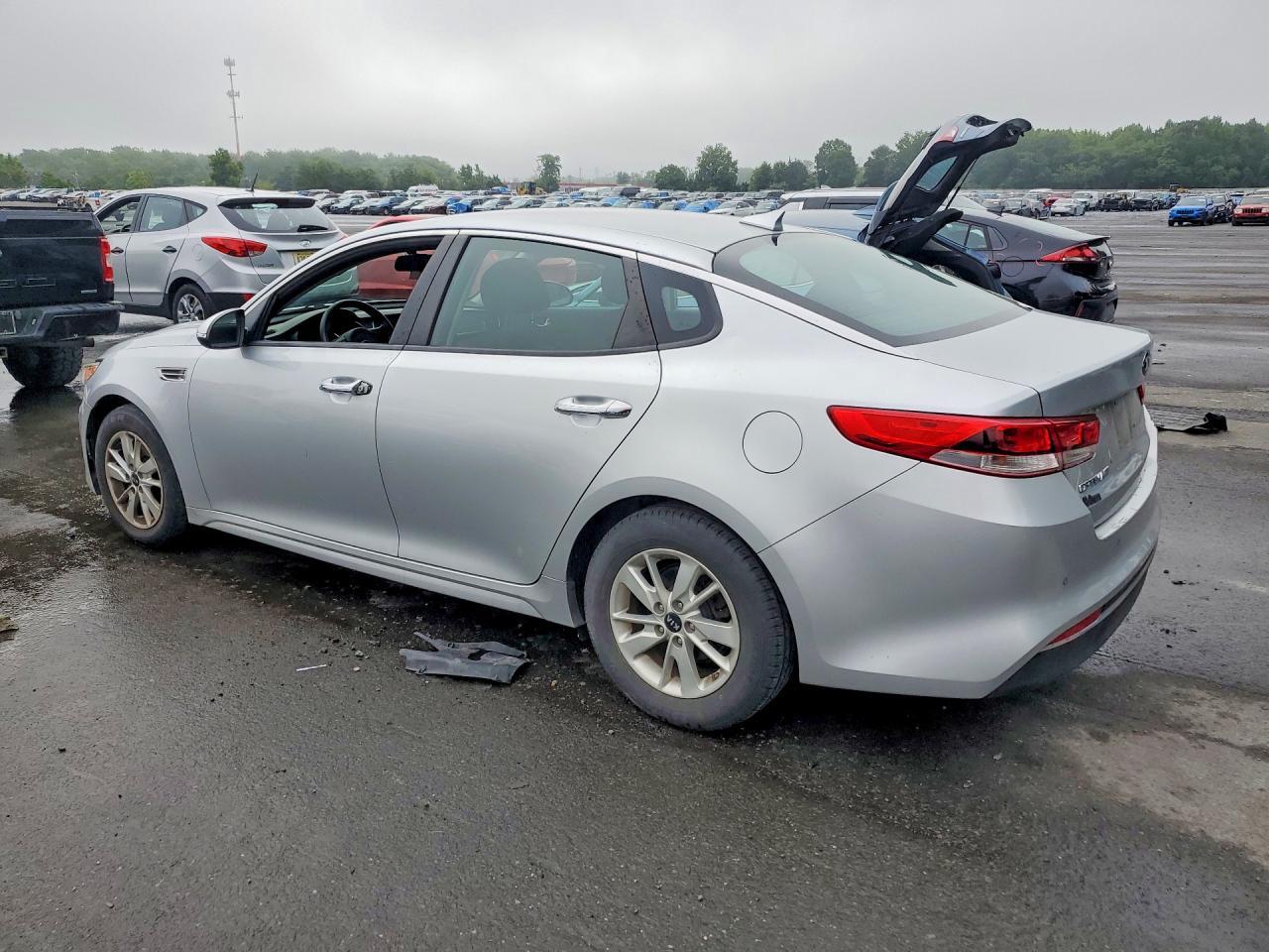 2018 KIA OPTIMA LX — Фото 2 из 12