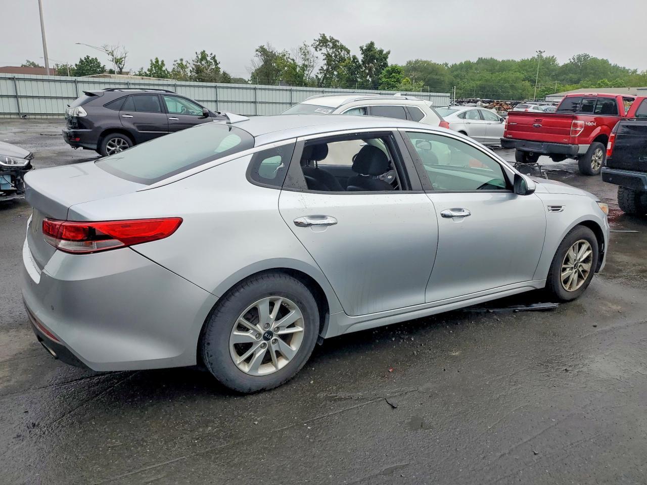 2018 KIA OPTIMA LX — Фото 3 из 12