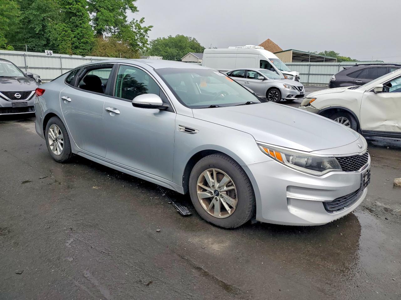 2018 KIA OPTIMA LX — Фото 4 из 12