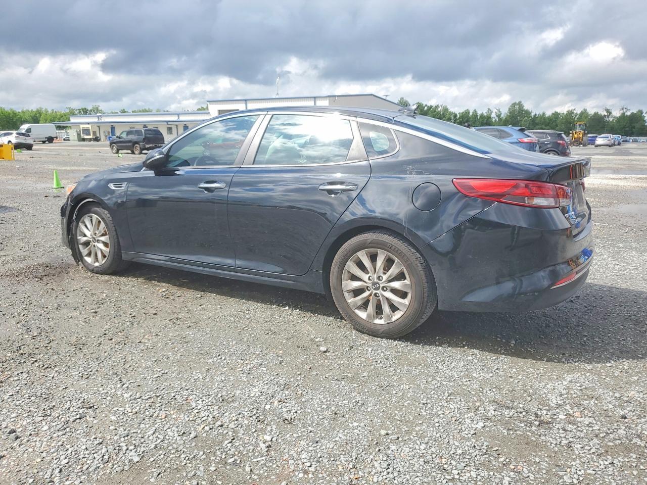 2018 KIA OPTIMA S — Фото 2 из 12