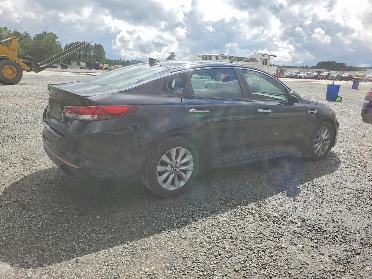 2018 KIA OPTIMA S — Фото 3 из 12