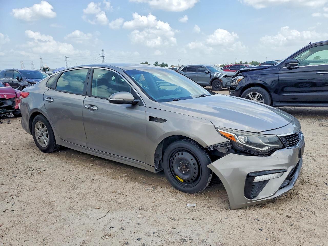 2018 KIA OPTIMA LX — Фото 4 из 12