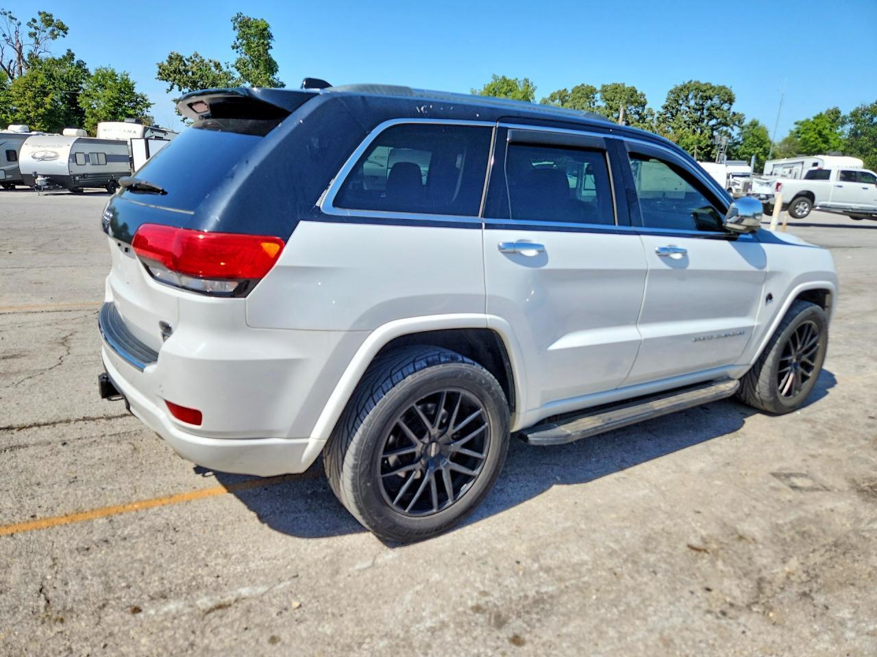 2015 JEEP GRAND CHEROKEE OVERLAND — Фото 3 из 13