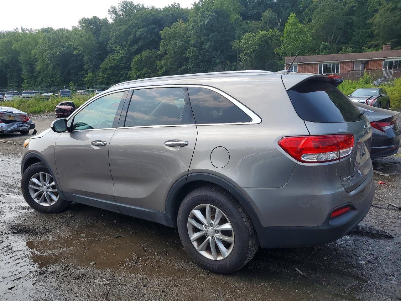 2018 KIA SORENTO LX V6 — Фото 2 из 13