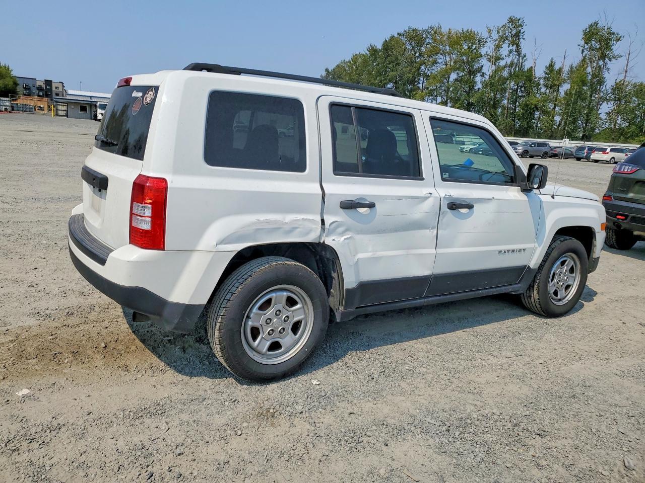 2015 JEEP PATRIOT SPORT — Фото 3 из 13