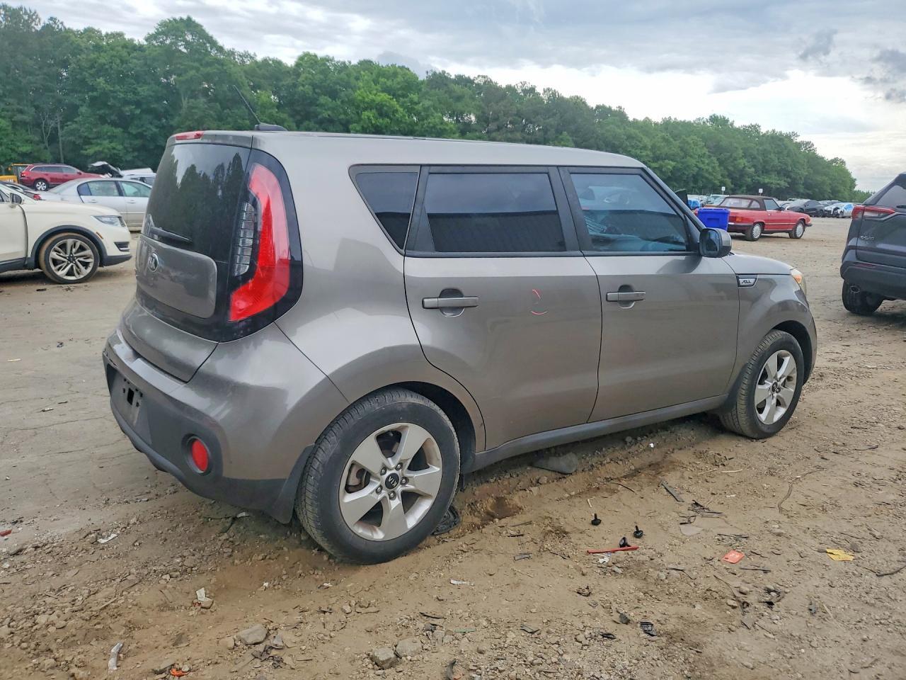 2018 KIA SOUL BASE — Фото 3 из 12