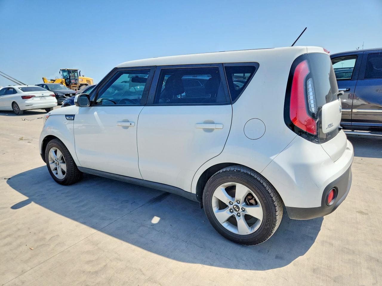 2018 KIA SOUL BASE — Фото 2 из 13