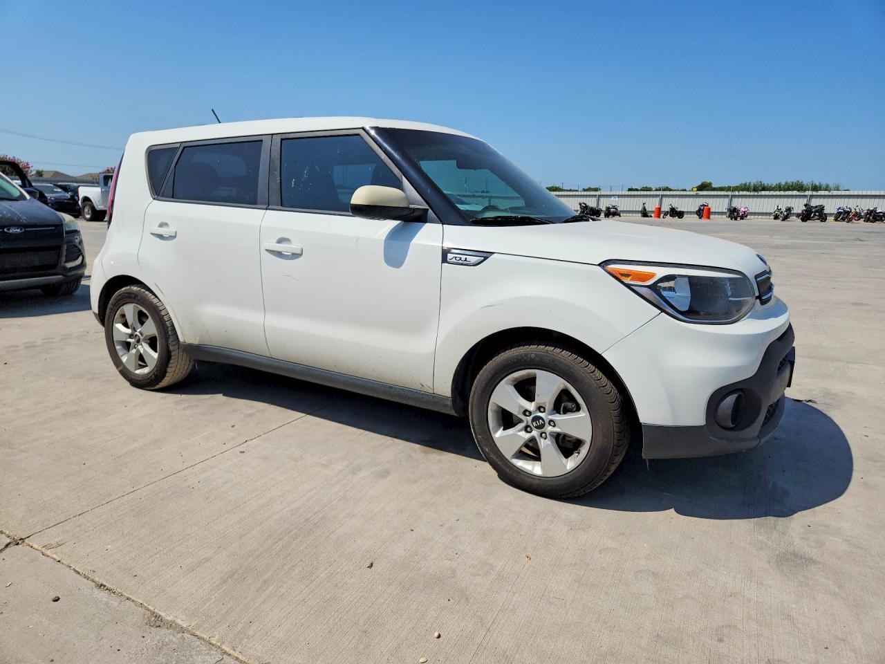 2018 KIA SOUL BASE — Фото 4 из 13