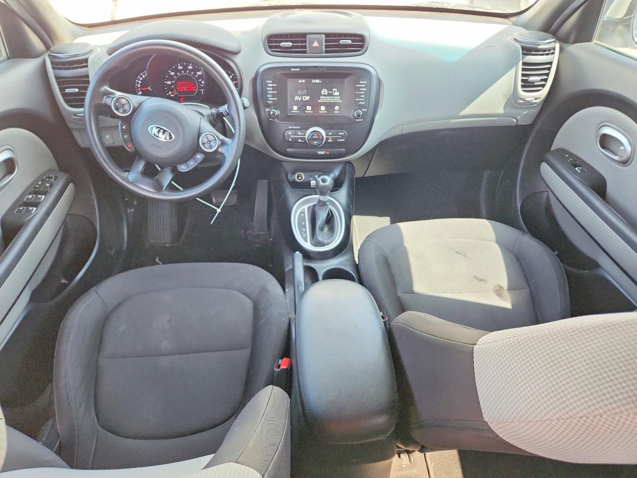 2018 KIA SOUL BASE — Фото 8 из 13