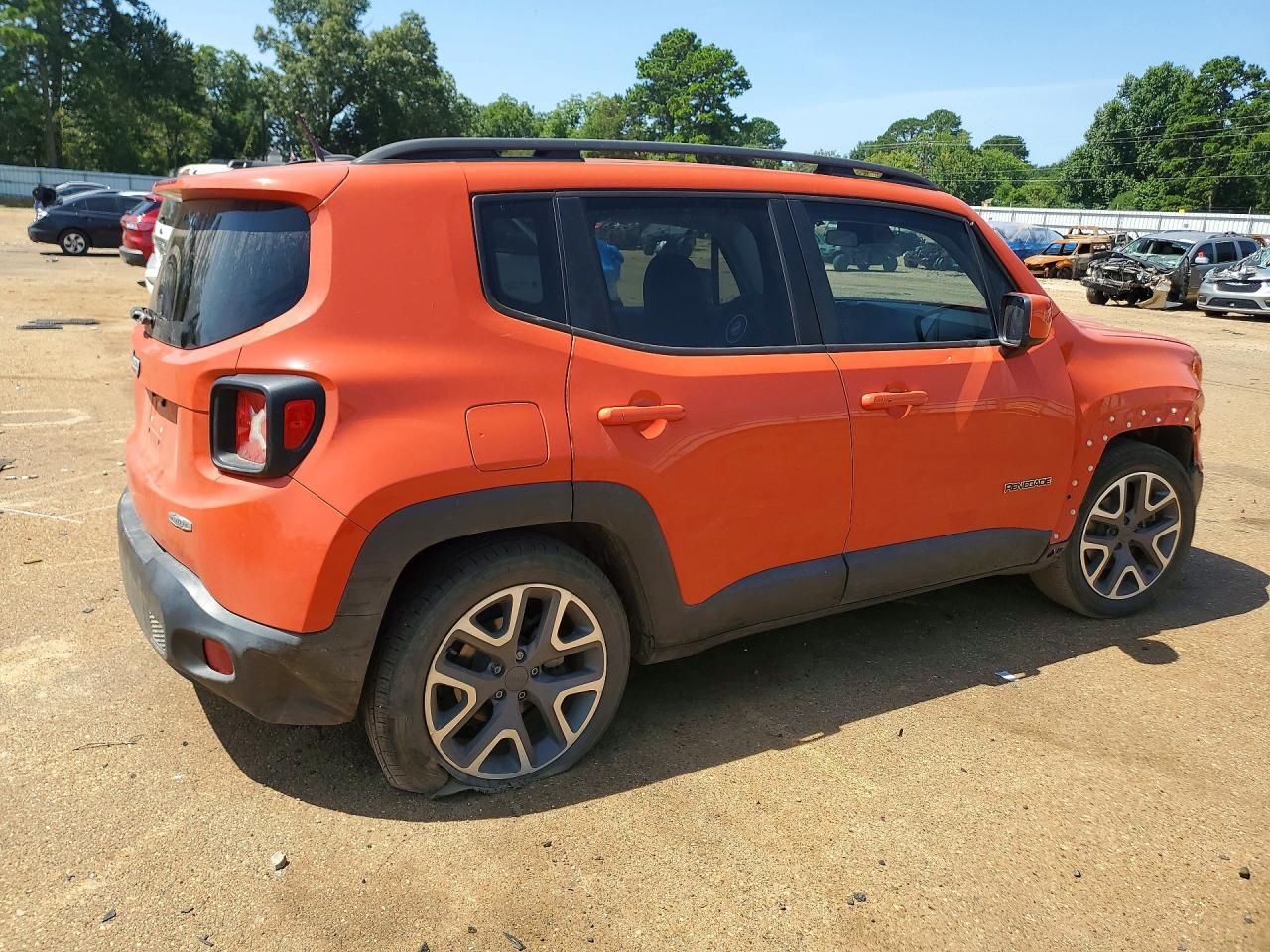 2015 JEEP RENEGADE LATITUDE — Фото 3 из 13