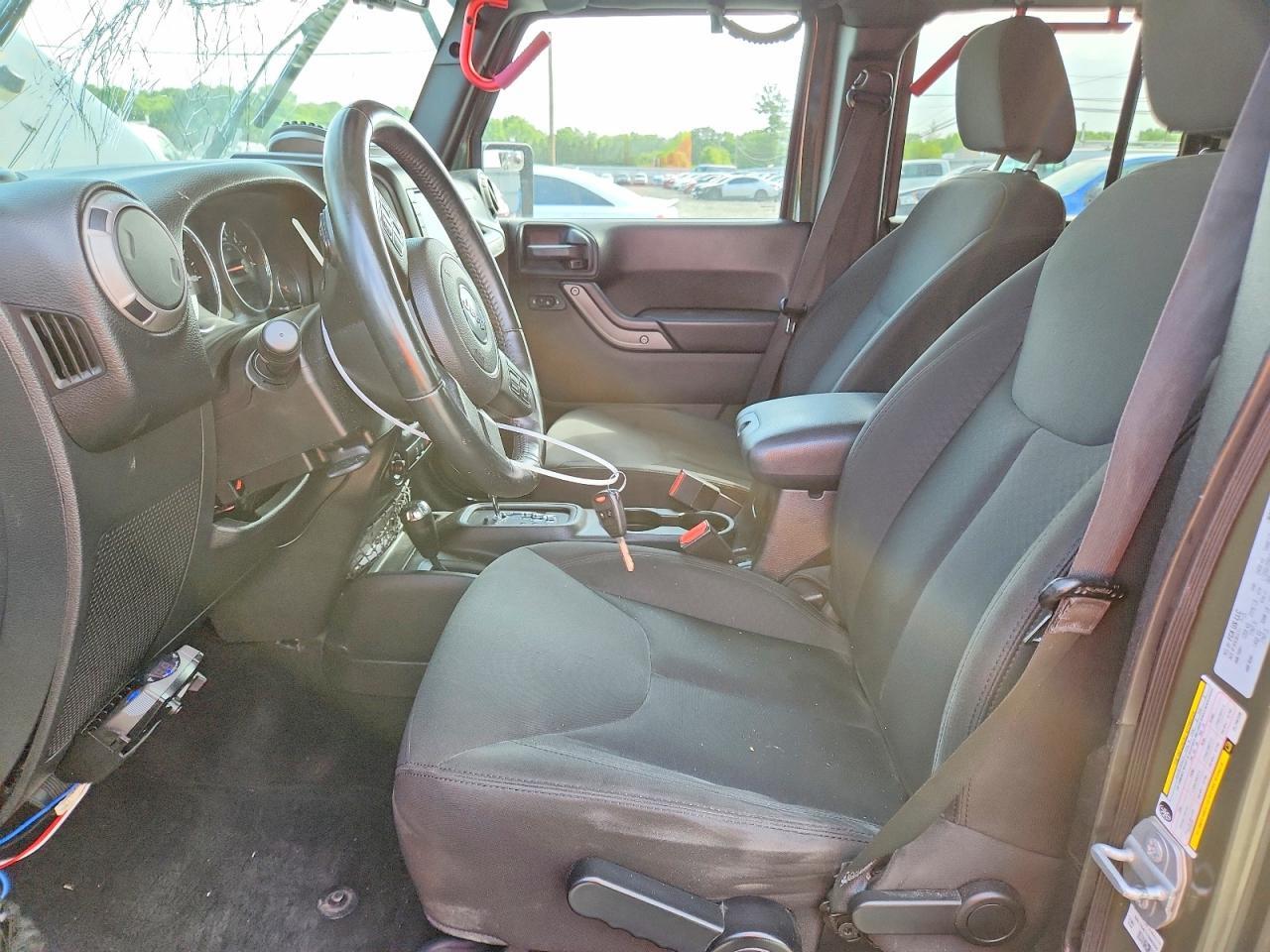 2015 JEEP WRANGLER UNLIMITED SPORT — Фото 7 из 12