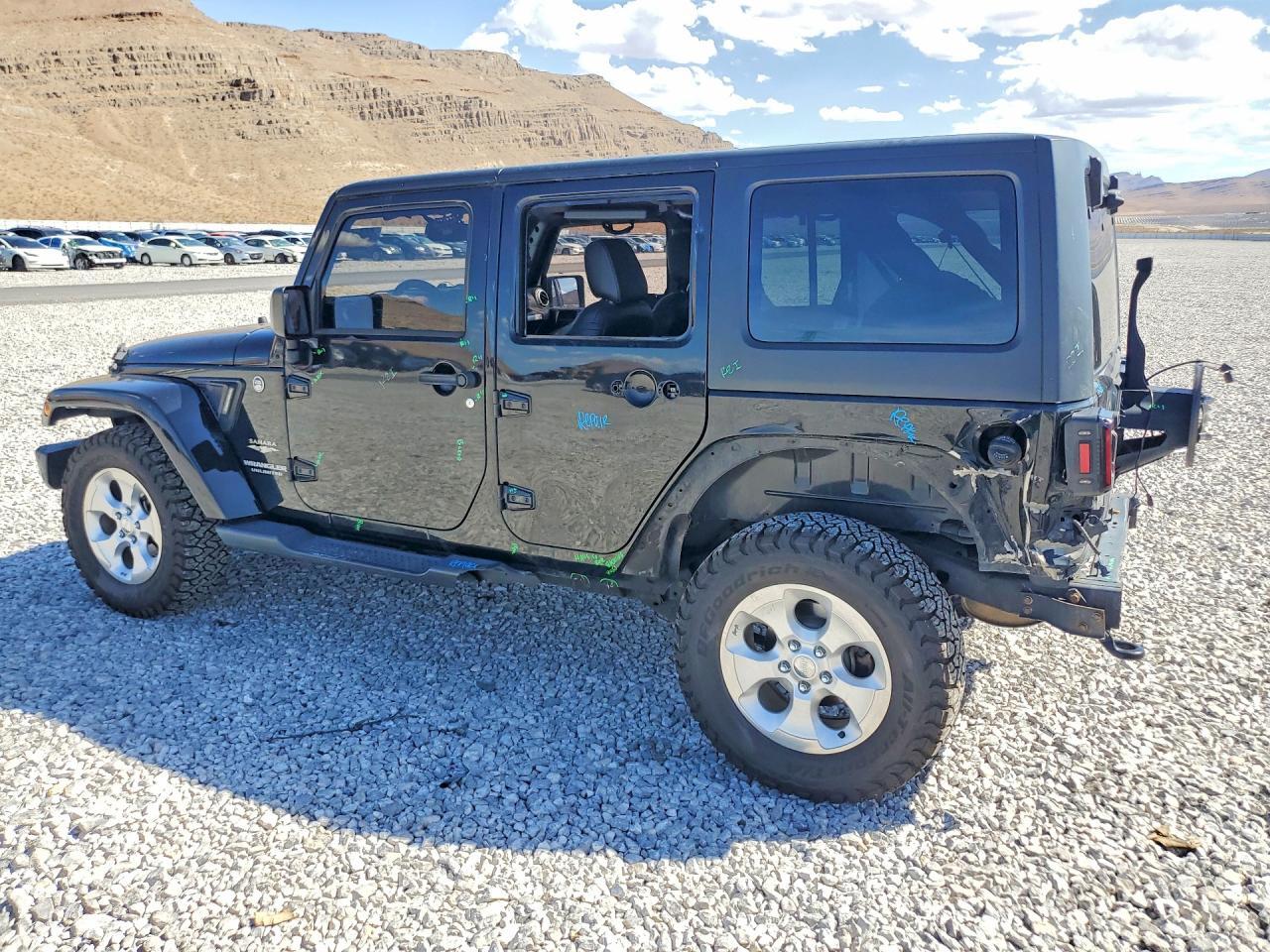 2015 JEEP WRANGLER UNLIMITED SAHARA — Фото 2 из 13