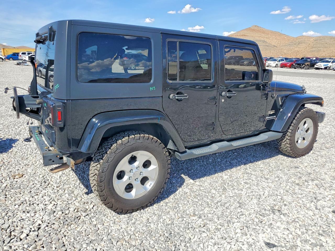 2015 JEEP WRANGLER UNLIMITED SAHARA — Фото 3 из 13