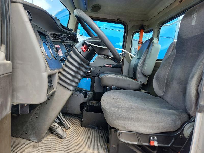 2015 KENWORTH T370 SEMI TRUCK — Фото 7 из 12