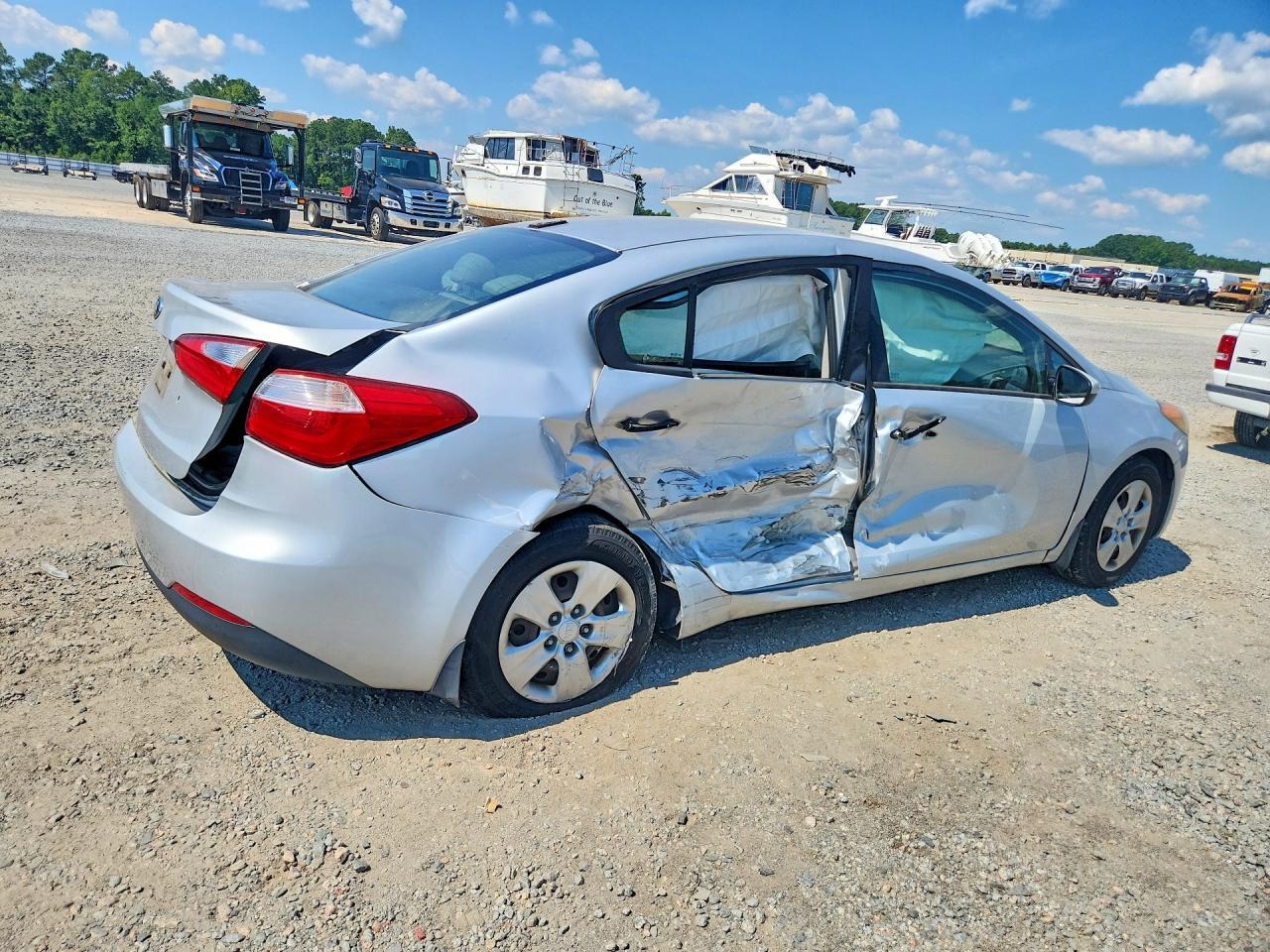 2015 KIA FORTE — Фото 3 из 12